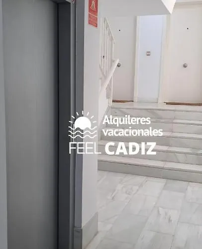 Calderon, Feel 아파트
